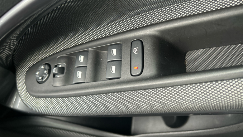 Fiat 600 1.2 Hybrid 48V 5dr eDCT-6 Petrol Hatchback